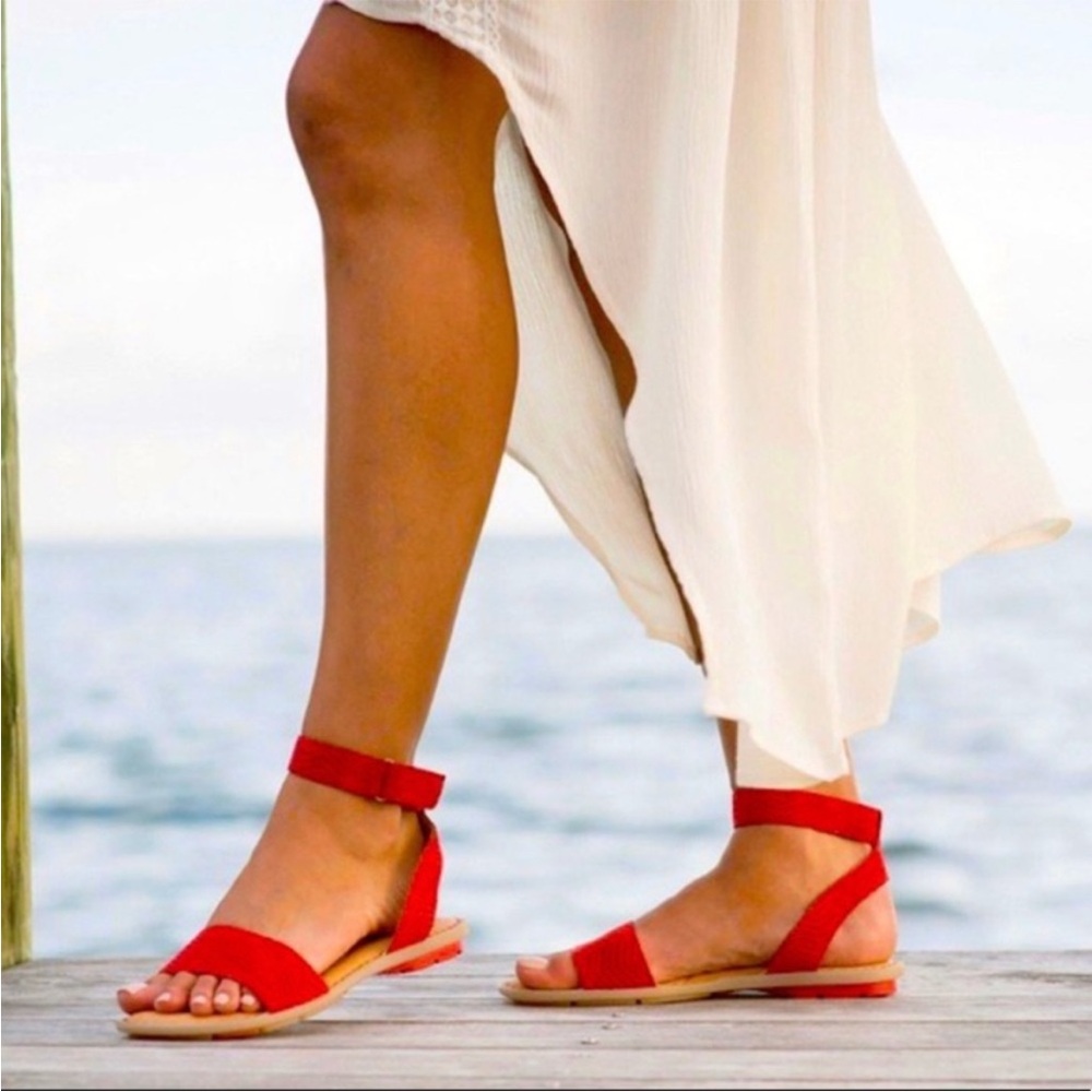 Born suede Tegal Chevron ankle strap sandal size 7